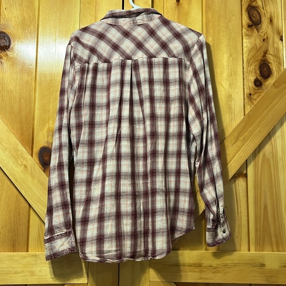 Maurices flannel, size XL - Picture 2 of 2